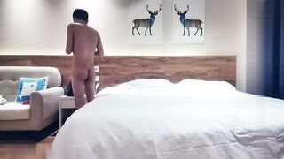 【麻花免费视频】小姐姐美乳翘臀大长腿老黄暴力抠穴强悍输出