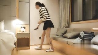 【麻花免费视频】短裙妹子舌吻摸奶调情抬腿猛操浑身颤抖