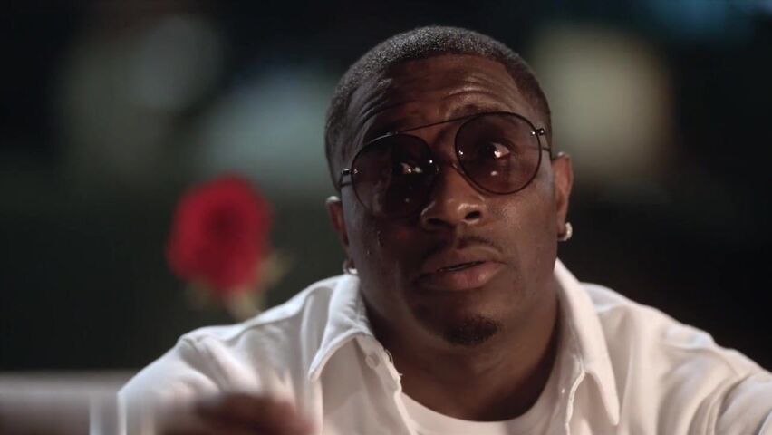 【麻花免费视频】饥渴的梦娜可以找到任何她想要的男人