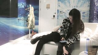 【麻花免费视频】高价外围肤白如雪甜美女神美腿翘臀激情啪啪