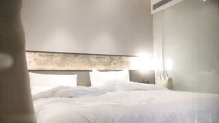 【麻花免费视频】学生妹兼职，乖巧听话，美乳翘臀，超近视角口交特刺激，大神经典神作必看 截取视频