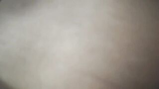 【麻花免费视频】小胖哥大战轻熟女翘起屁股舔屌抱起来抽插