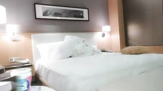 【麻花免费视频】探花郎李寻欢车模闺蜜长相甜美萌妹啪啪口交