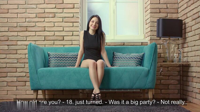 【麻花免费视频】艾米丽失眠展示完美身材白虎小穴揉捏呻吟