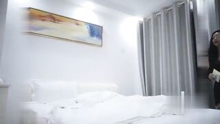 【麻花免费视频】薛总探花找了个老鸡泄泄火打桩高潮玩弄