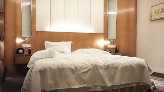 【麻花传媒视频】小宝寻花妹子舌吻互摸调情侧入抽出骑乘猛操