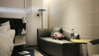 【麻花传媒视频】小宝寻花黑色御姐蹲着口交沙发上开操骑乘后入