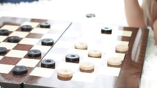 【麻花传媒视频】天使金发女郎精致美乳被骚男舔弄疯狂上位