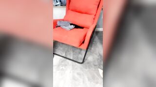 【麻花传媒视频】丝袜少女玩弄大鸡巴网红直播挣钱打桩