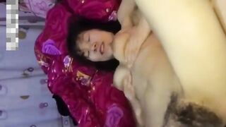 【麻花免费视频】【母子乱伦门】单亲母亲想帮包皮过长的儿子开苞