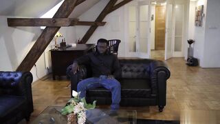 【麻花免费视频】大奶子熟妇知道如何调教大黑屌被浓精颜射