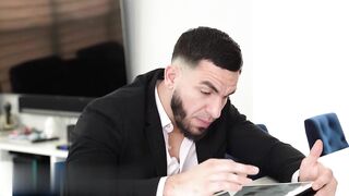 【麻花免费视频】绝望的负债保姆为了钱把身体奉献给主人