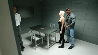 【麻花免费视频】米拉·米兰准备通过性交摆脱法律的束缚