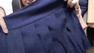 【麻花免费视频】日本18 岁女学生喜欢性爱车和在家做爱