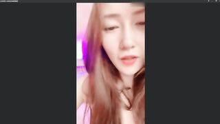 【麻花免费视频】《网红私拍泄密》斗鱼陪玩女神【小猫】坚挺巨乳掰逼紫薇水声响亮