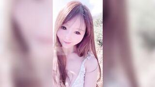 【麻花免费视频】大奶美眉海边展示诱人的娇躯白虎鲍鱼超粉