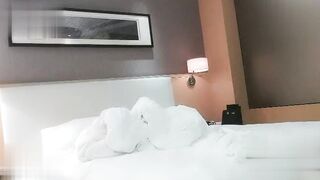 【麻花免费视频】抖音小网红「LL」奔驰车模下海兼职被探花朗偷拍直播！胸口纹身实锤！