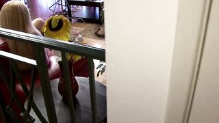 【麻花免费视频】美丽的金发女郎需要黑鸡巴每天修复菊花