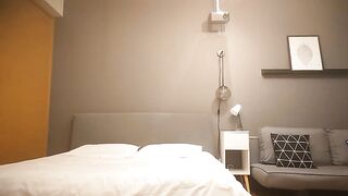 【麻花免费视频】外表清纯22岁小姐姐蜂腰翘臀特写爆操一刻精彩