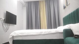 【麻花免费视频】寻欢极品美乳肤如凝脂的高分外围女神超有女人味