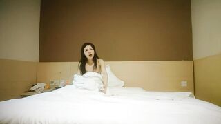 【麻花免费视频】三甲医院的护士小姐姐酒店偷情温柔美丽惹人疼