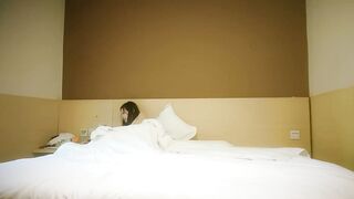 【麻花免费视频】三甲医院的护士小姐姐酒店偷情温柔美丽惹人疼