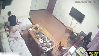 【麻花免费视频】婆婆爆料监控视频：淄博董事长性侵儿媳妇，监控真实还原乱伦真相