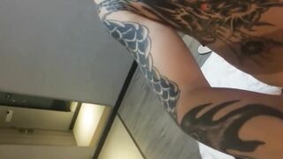 【麻花免费视频】小姨子和姐夫乱伦，淫叫不断高潮连连