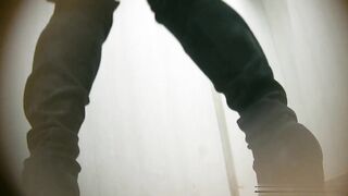 【麻花免费视频】【厕拍精品】商场厕拍，身材很棒的妹子，可惜小逼很黑