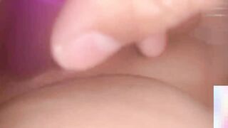 【麻花免费视频】【姐弟乱伦】中途趁妈妈给姐姐打电话时候无套内射