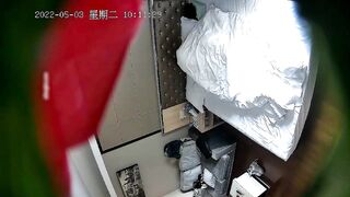 【麻花免费视频】【酒店针孔偷拍】颜值女学生和跑友花样操逼，激情四射，年轻人就是火力旺