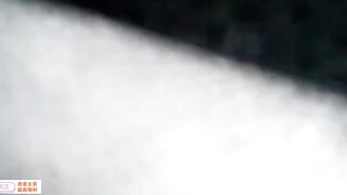 【麻花免费视频】【山东母子乱伦】送老妈回乡操大黑逼内射，真是太牲口了