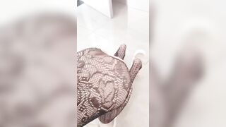 【麻花免费视频】【叔嫂乱伦】骚浪嫂子勾引小叔子乱伦偷情，淫语连篇对白真实