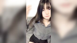 【麻花免费视频】【女王虐待】性感黑丝女王暴力踢裆踩踏