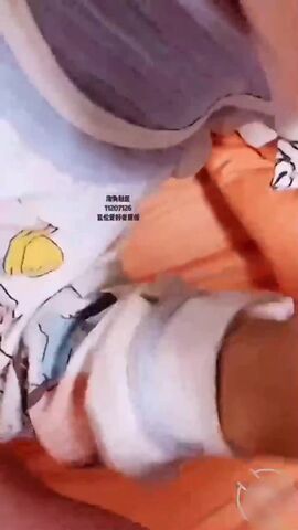 【麻花免费视频】【震惊】镶珠大神与妈妈乱伦被外婆发现后续，卫生间内射布袋大奶