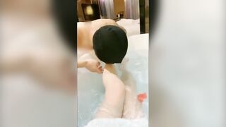 【麻花免费视频】后悔做了鸭子！富婆给我三万要拿钢丝球干我菊花 ：（