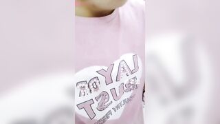 【麻花免费视频】广西真实母子乱伦，禽兽儿子下药强草亲妈，妈妈太宠儿子了