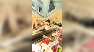 【麻花免费视频】【KTV激情】郑州00后喝点猫尿在KTV里淫乱杂交，释放动物本性