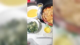 【麻花免费视频】【母子乱伦全篇解析】儿子乱伦妈妈计划，为哄骗母亲乱伦可谓煞费苦心