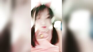 對 著 窗 戶 爆 艹 雙 馬 尾 胖 萌 妹 , 就 是 想 讓 對 面 的 人 看 到 , 大 聲 浪 叫 讓 樓 下 行 人 聽