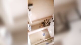 老哥探花約了個顔值不錯白衣妹子賓館開房啪啪.