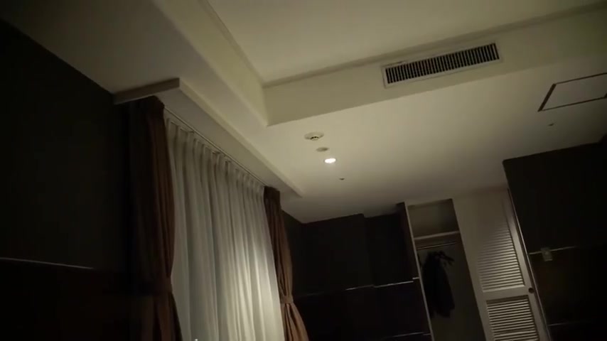 富二代私人会所啪啪啪19岁美乳混血模特援交妹高颜值前凸后翘护士情趣白网袜吹箫一流1080P原版