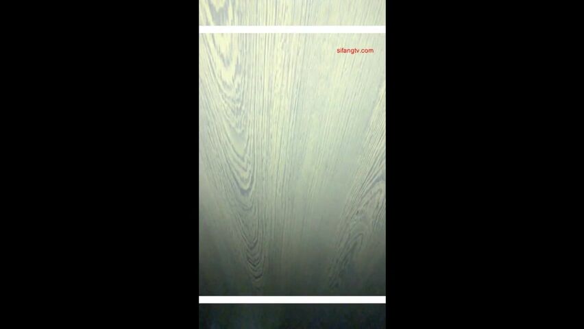 山东菏泽学院大三学生趁夜晚来到教学楼，跳蛋塞到粉嫩鲍鱼中，偷偷露出小翘乳，颜值清纯漂亮乖巧私下居然这么骚