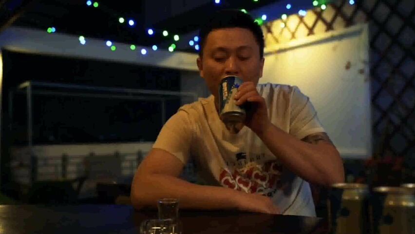 國産AV居情-閨蜜歸ME 失戀男借著酒意上了女友閨蜜 再幹壹次就去結婚