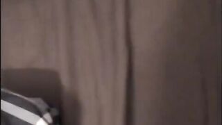 泡妞达人酒吧门口搭讪身材性感的齐逼短裙大白腿美女,美女貌似喝多了大哥出租车带到住所啪啪,无毛白虎女!