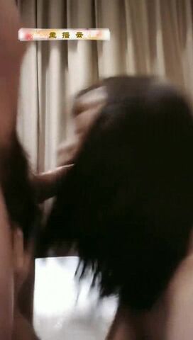 最新清纯『大二眼镜学妹』勾引大屌学长激情啪啪做爱 玩的小骚逼淫语浪叫不止 强制深喉口爆 速插小嫩鲍淫水