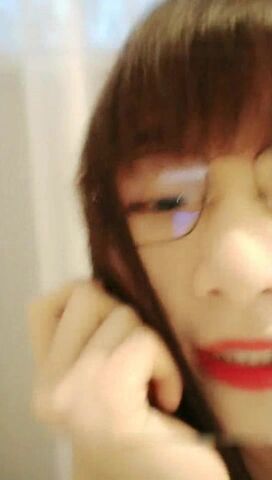 广师大二眼镜学妹按摩院勾引男技师让戴套干她中途小哥觉得戴套不爽把套拔了无套内射