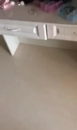 伪娘装扮成女人在家接客