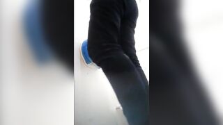 最新流出商场公共坐便完美位置TP一波接一波美眉方便来大姨妈的美眉长的真漂亮人美动作都那么迷人