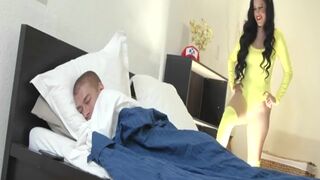 这创意脑洞大开 小智大战皮卡丘妹子制服诱惑别有一番风情